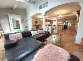 La Maison de Coco 120m2 à 400 m de la plage, hotel din La Londe-les-Maures
