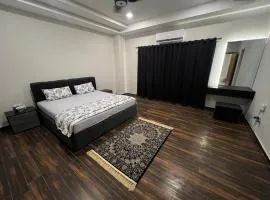 The Shadow - Cozy 1BHK - Self Check In