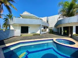 Casa Alto Padrão de Frente ao Mar