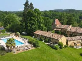 Domaine de Cournet Haut, a 17th century property set on a calm, idyllic domain with pool, tennis, bikes and more