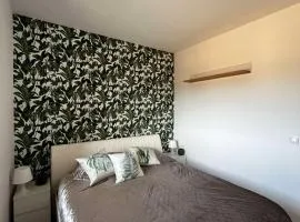 Leaf Apartament Łódź prywatne miejsce parkingowe