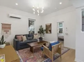 Cozy 1 BR Casita Overflowing with Natural Light