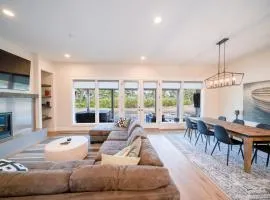 Gearhart Getaway - Gated Community Home w/ Hot Tub, Walk to Beach