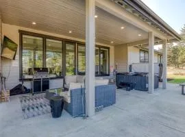 Gearhart Getaway - Gated Community Home w/ Hot Tub, Walk to Beach