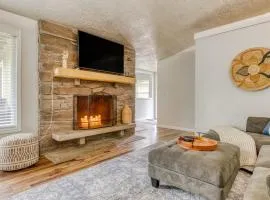 Monmouth Family Retreat - Pet Friendly, Play Areas, Hot Tub, Game Room