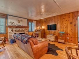 Springbrook · Cozy 2BR Mt. Hood Cabin, Fireplace & Retro Kitchen, hotel en Mount Hood Village