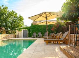 La font Molinae - Piscine chauffée - Jacuzzi, khách sạn ở Saint-Jean-de-la-Blaquière
