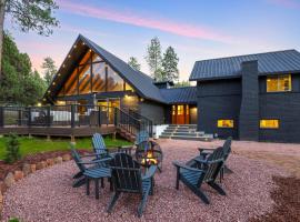 Cozy Modern Chalet in Strawberry, hôtel à Pine