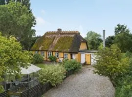 Cozy Home In Maribo With Wifi