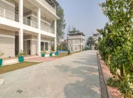 Super Townhouse Amaraa Farms Near LuLu Hypermarket