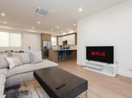 Stylish Apartments in Glendale with Free Parking