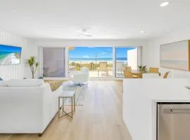 Stunning Ocean-View Penthouse! Spacious, New, in Village, 20 steps to Best Beach!