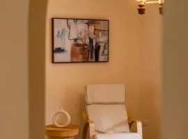 Steps from Mall Super Convenient 3BR Cozy House