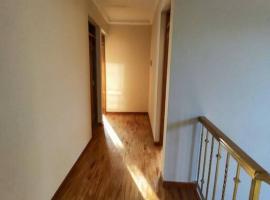 Casa Ema&uacute;s，Calacala的小屋