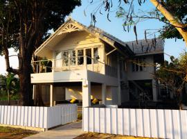 Baan Song Nam บ้านสองน้ำ, hotel v destinaci Ča Am pláž