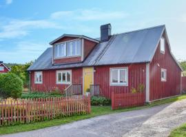 4 Bedroom Gorgeous Home In Sölvesborg, hotel v destinaci Sölvesborg