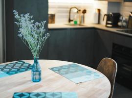 surf house、ナーゴ・トルボレのホテル