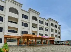 Click Hotel Royal Pearl, Galenda, Dahej