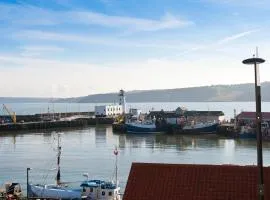 Harbourside Apartments with Private Parking