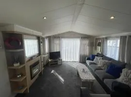 2 Bedroom Caravan, Edi Rita, Robin Hood, Pet Friendly
