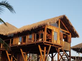 Divino Tatajuba eco-bungalow, beach kite front, amazing view!, bungalow em Tatajuba