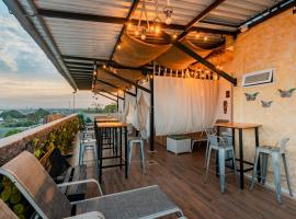 Hotel Quinto Nivel, &xi;&epsilon;&nu;&omicron;&delta;&omicron;&chi;&epsilon;ί&omicron; &mu;&epsilon; &pi;ά&rho;&kappa;&iota;&nu;&gamma;&kappa; &sigma;&tau;&omicron; San Jos&eacute; del Guaviare