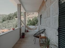 A Casa do Pereira by LovelyStay，位于Urgueira的酒店