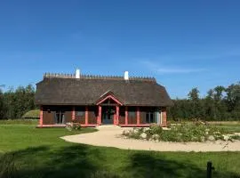 Ülase Riverside Lodge, Rural Retreat for 20 Guests, Private Smoke Sauna Available, Estonia