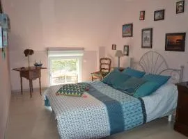 Chambre dans le bocage normand