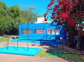 Brisas Del Rio Apart Hotel，代曼的附設泳池的飯店