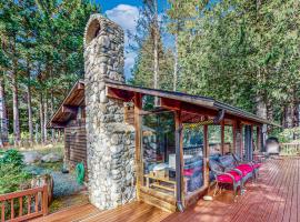 Whitewater Serenity Cabin, hotel v destinaci Gold Bar