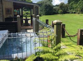Charming Spacious Rural Otaki Retreat, hotel v destinaci Otaki