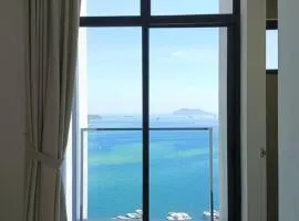 The Shore Cozy Suite in CBD