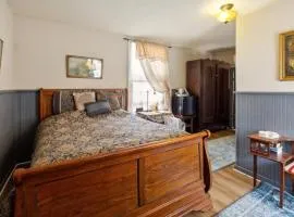 Carroll Cottage at Main Street Bed & Breakfast