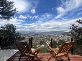Colina de San Pedro Glamping con Jacuzzi, hótel í Duitama