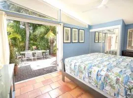 Gertrudes Siesta Village Properties - short walk to best beaches!