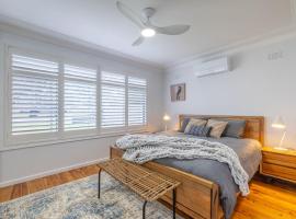 Seaesta at Little Beach, 72 Achilles Street, hotel in Nelson Bay