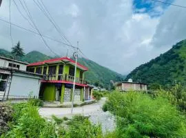 JIYAHA WATERFALL AND SNOW VIEW Homestay