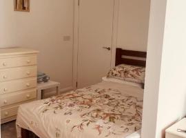 Colton House - Apt 3, hotel v destinaci Tullamore
