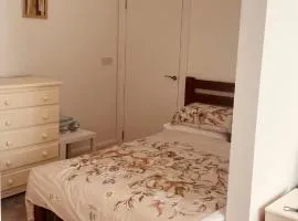 Colton House - Apt 3