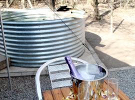 Ndlovu Tiny Home Dinokeng