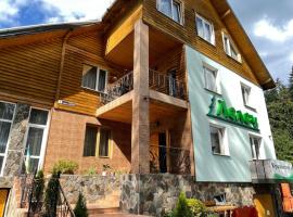 Лелеч, Hotel in Tatariw