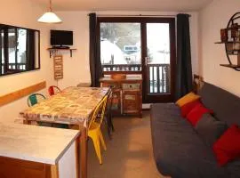 Appartement T2 cosy, accès pistes, centre station, 6 couchages, balcon, animaux admis - FR-1-322-593