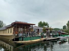 Movie land group of house boats
