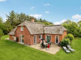 Gorgeous Home In Ulfborg With Wifi, hotel v destinaci Ulfborg