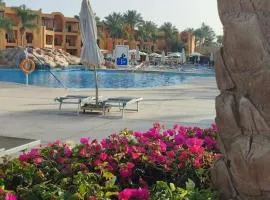 Stella de Mari chalet in Makadi with beach