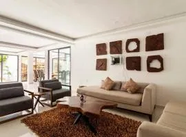 CASA VS Casa nueva con alberca jacuzzi y jardín