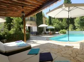 Le clos de la tour cassis piscine chauffée