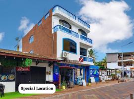 Apartment in San Cristóbal with 2 Bedrooms, 6 Beds, Living Room, Dining Room, Kitchen, Private Balcony, Terrace with Ocean View, Washer, Satellite Internet, Near Bars and Restaurants - Blue Horizon - Galápagos Home