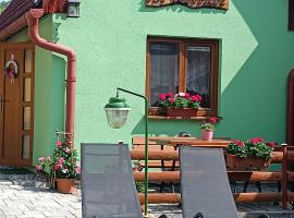 Domček pri vodopáde, hotel v destinaci Lúčky